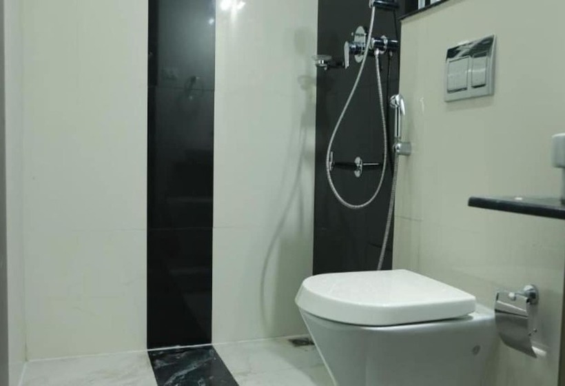 Отель Transit Suites By Grandwest