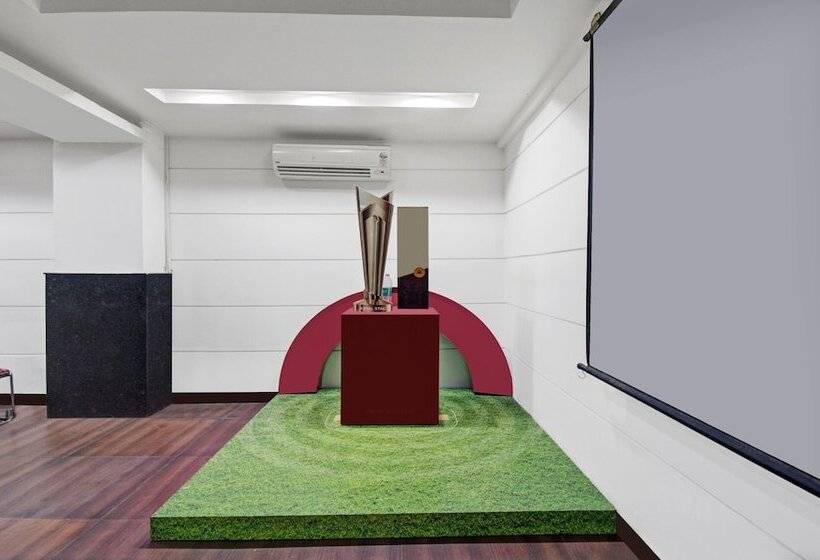 בית מלון כפרי Treebo Maharaja Residency