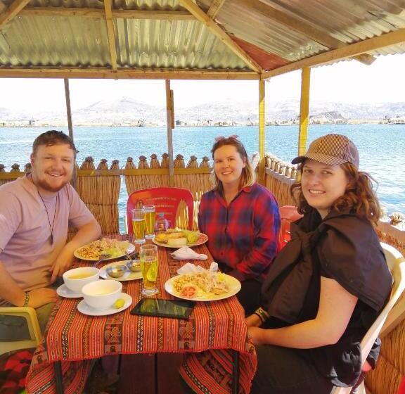 酒店 Urosfood & Titiqaqa Lodge