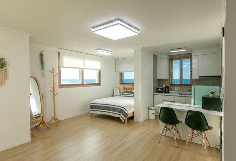 Jeju Hello Sea Pension