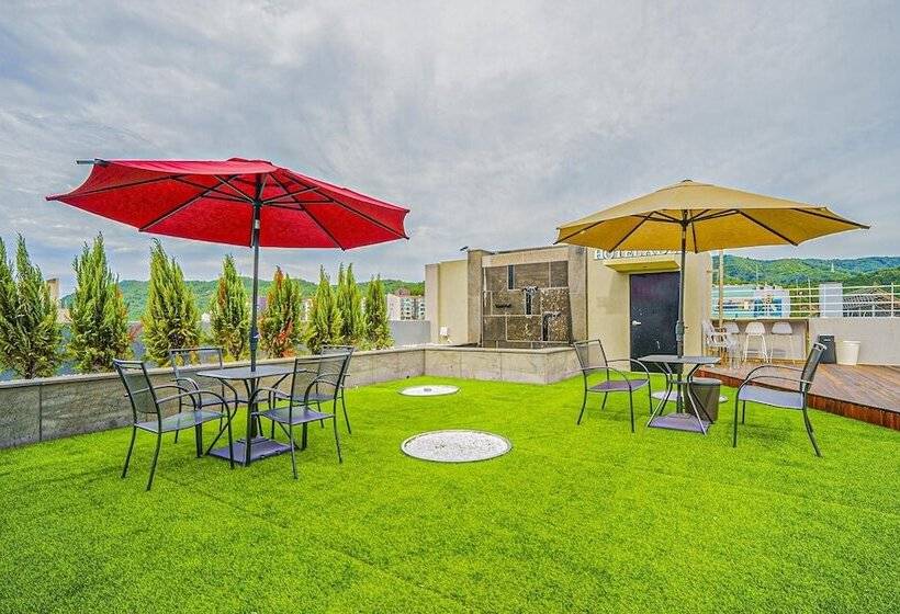 汽车旅馆 Adele In Gyeongju