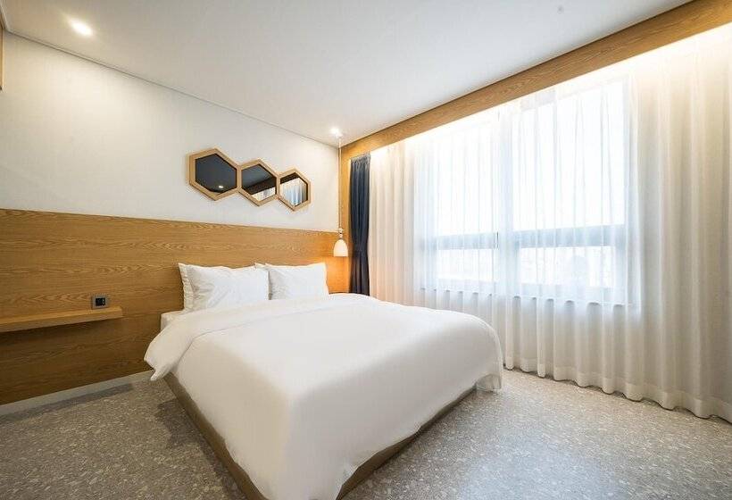 汽车旅馆 Adele In Gyeongju