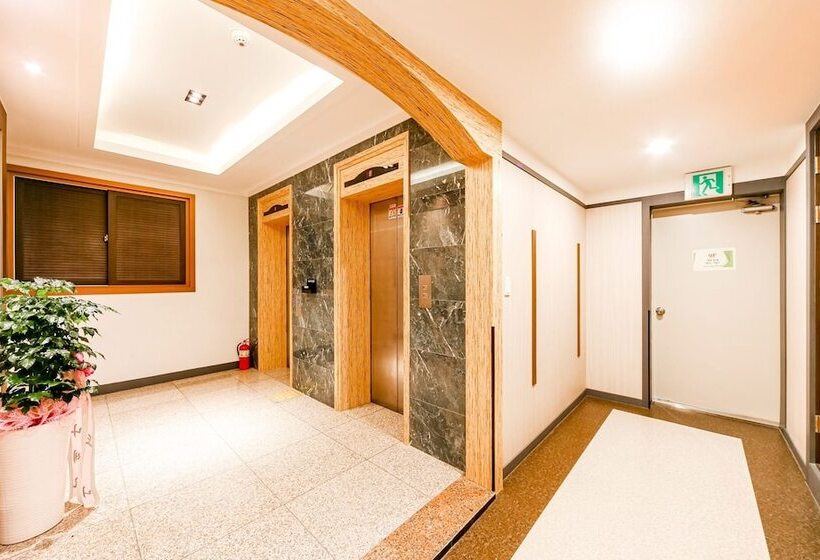 Мотель Changwon Palyongdong Hyundae