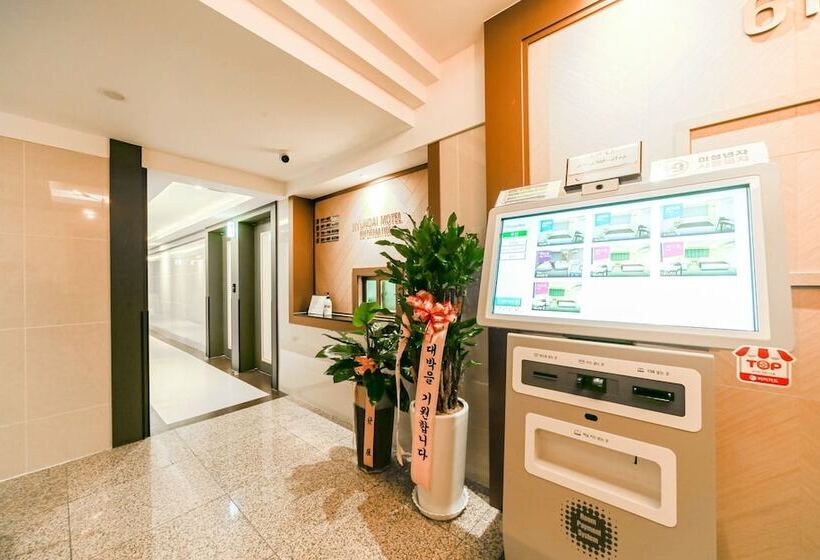 汽车旅馆  Changwon Palyongdong Hyundae