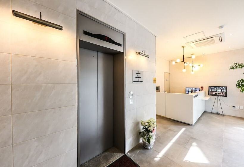 Мотель Cheonan One Plus