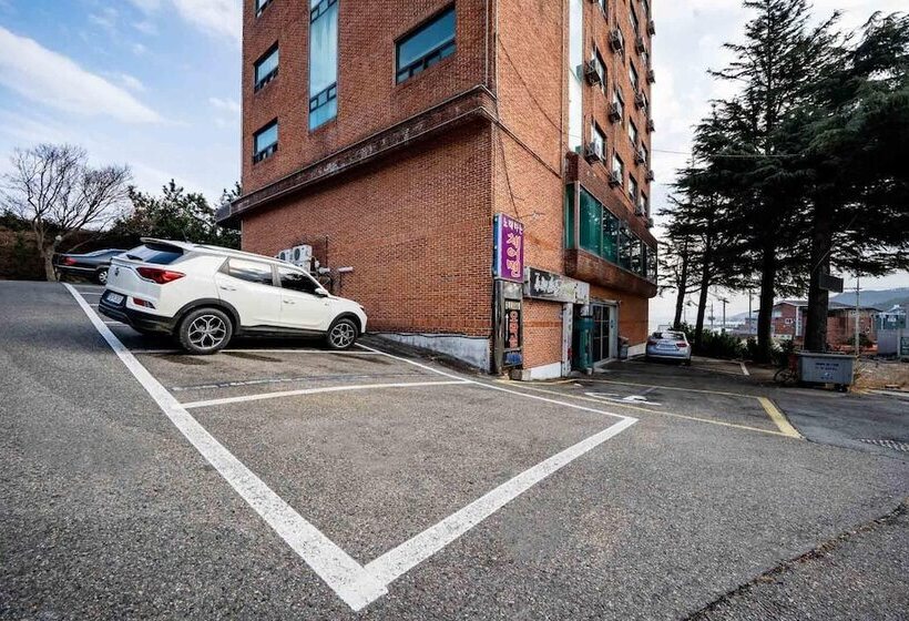 מוטל Donghae Maritime Tourism