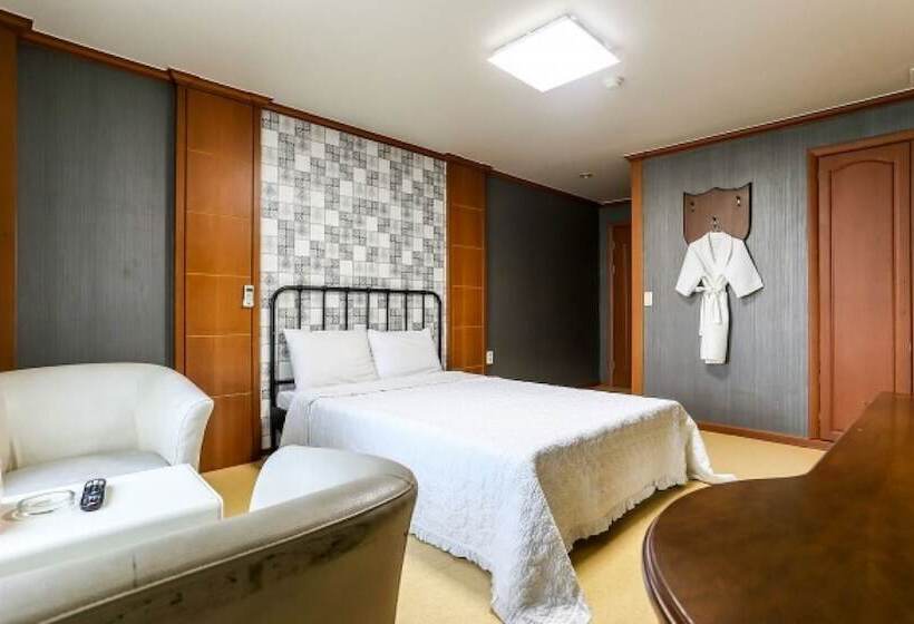 Мотель Donghae Hotel Mi