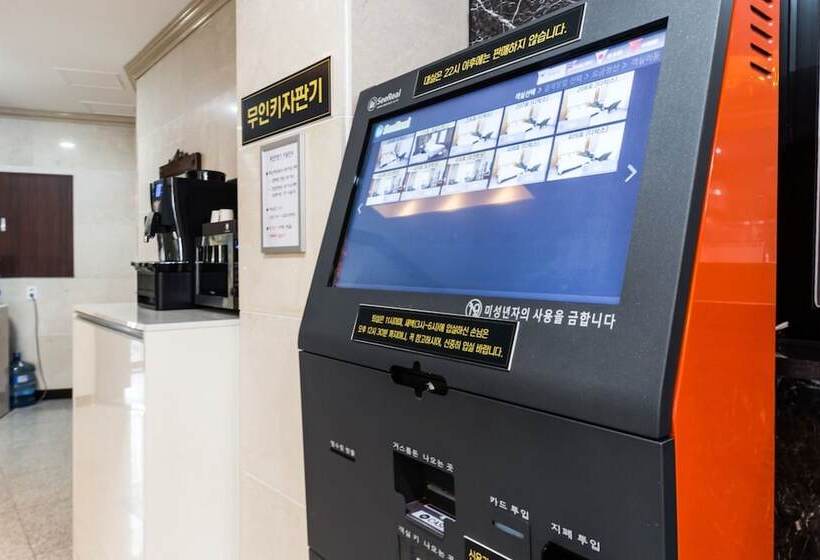 모텔 Gangneung Kyungpodae La Mer