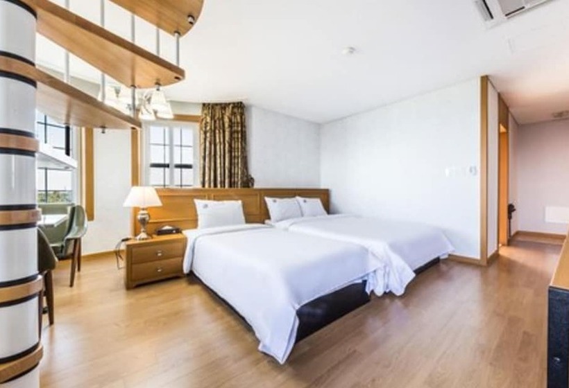 모텔 Gangneung Kyungpodae La Mer