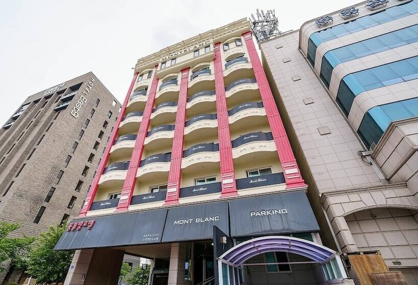 Мотель Gangneung Mont Blanc