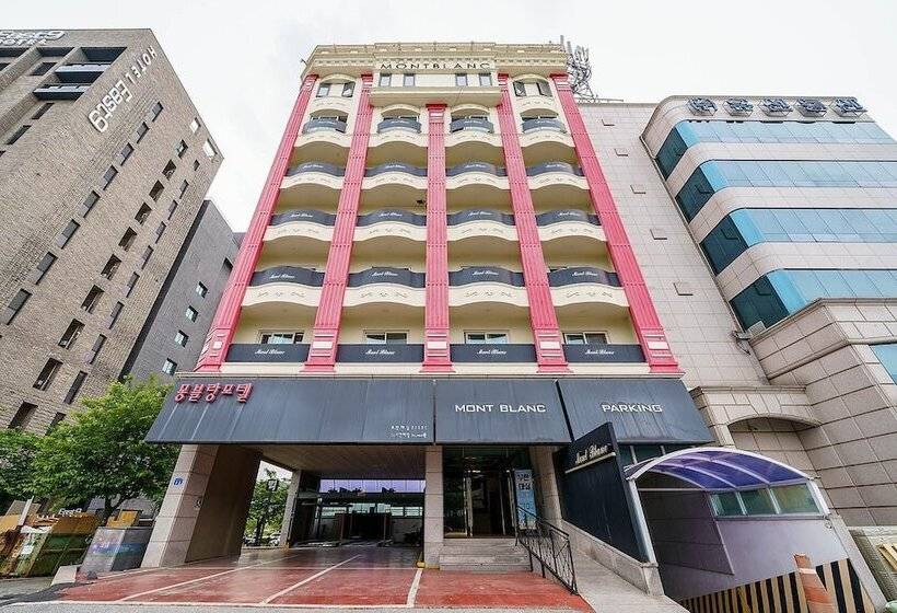 Мотель Gangneung Mont Blanc