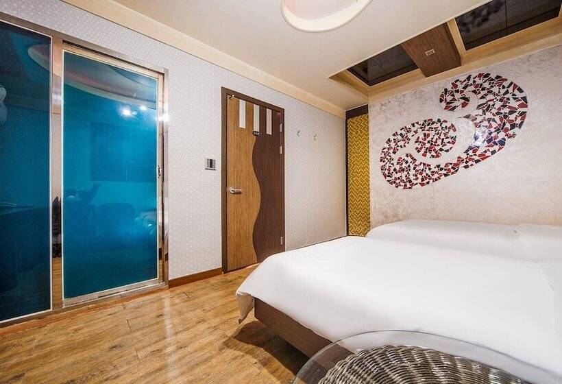 Motel Geochang Cheonoh