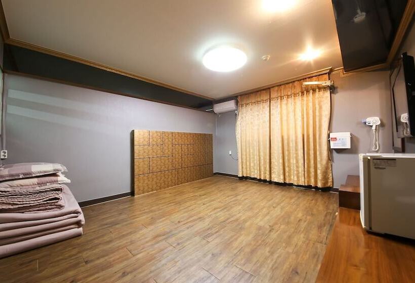 モーテル Geochang Dubai