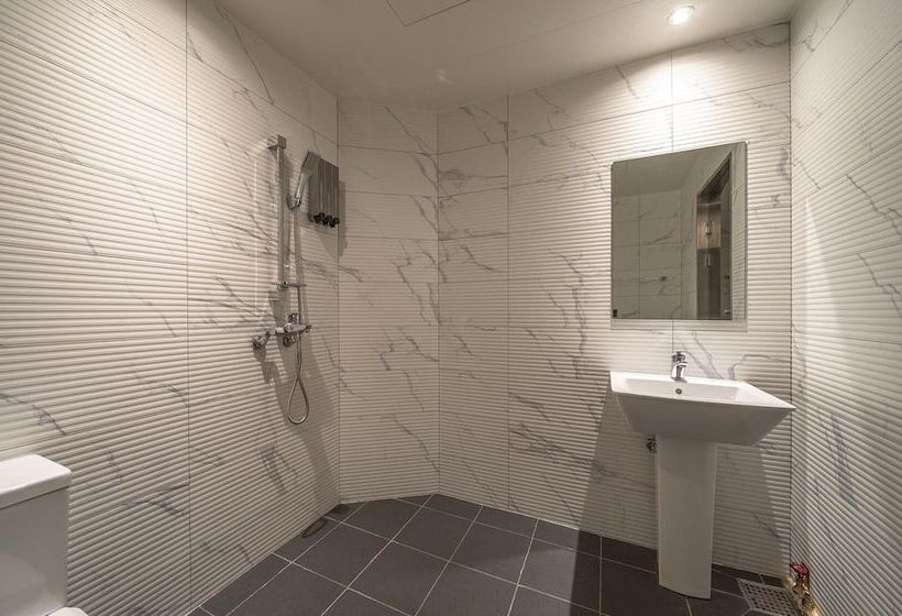 מוטל Goyang Traum