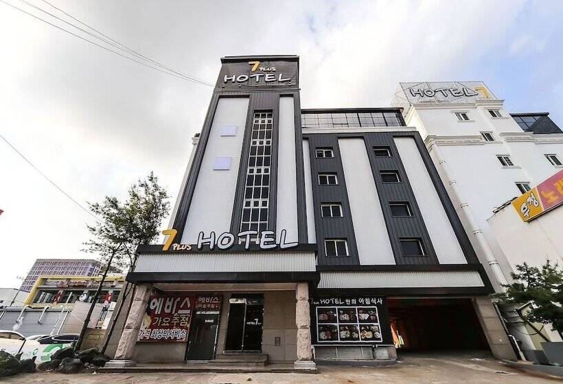 모텔 Gumi Indong Hotel 7 Plus
