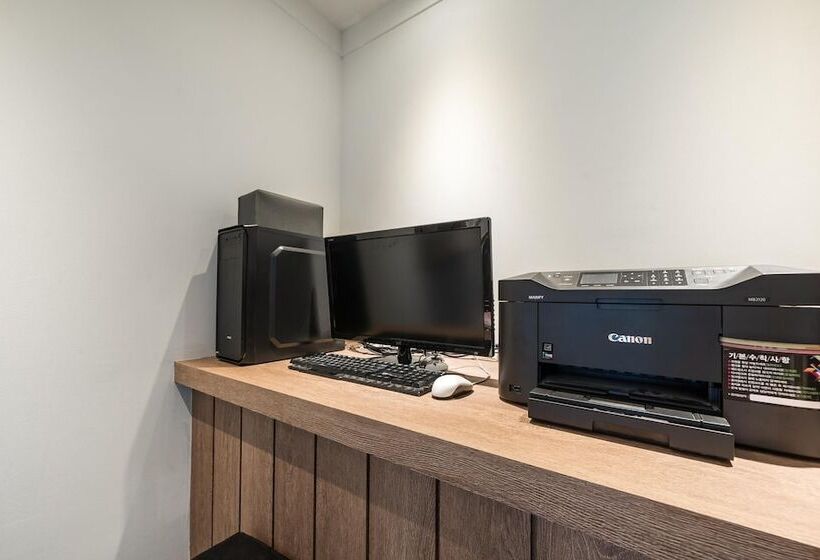 모텔 Gumi Indong Hotel 7 Plus