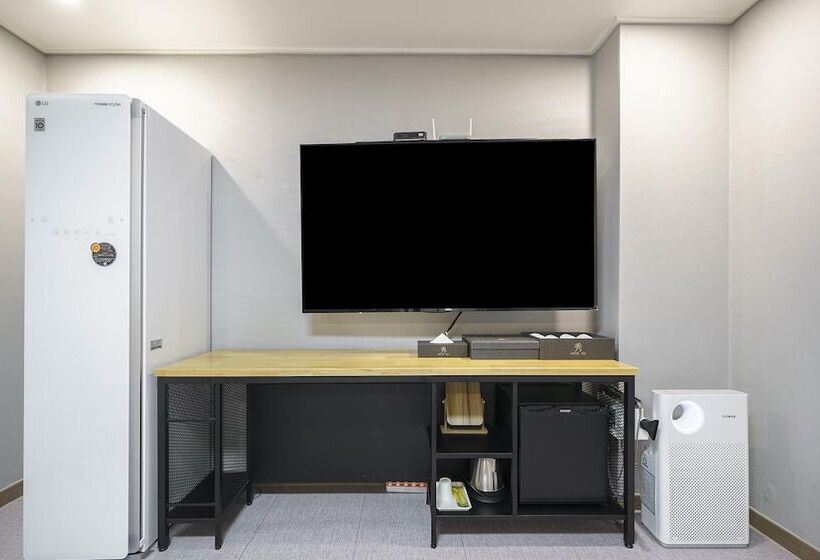 Мотель Gwangju Sangmu Hotel Su