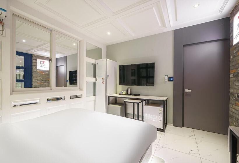 汽车旅馆  Gwangju Sinandong Hotel Geogijoa