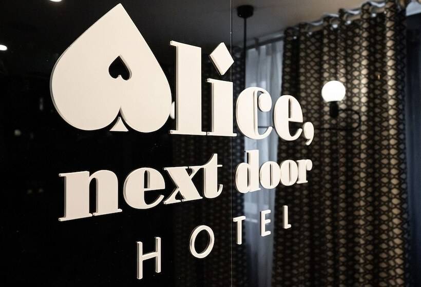 מוטל Hanam Alice Next Door