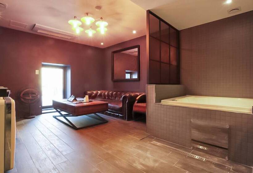 モーテル Hwagok Yaja