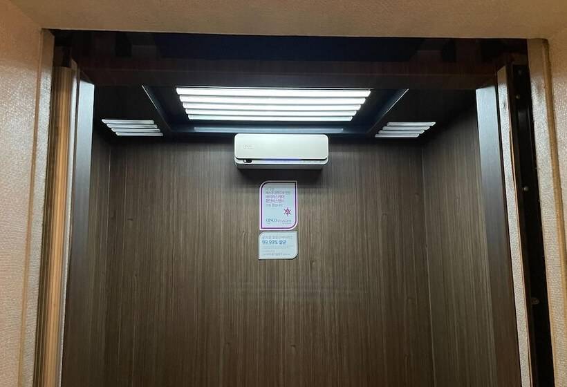 فندق على الطريق Jinju Casa