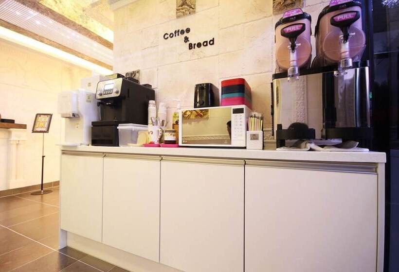 فندق على الطريق Jinju Casa