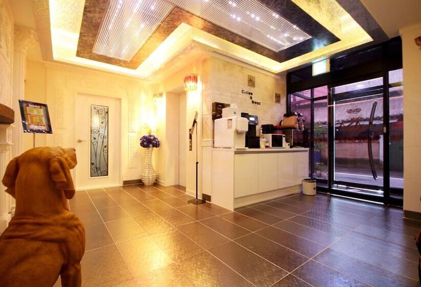 فندق على الطريق Jinju Casa