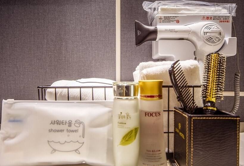 فندق على الطريق Jinju Hotel Servi