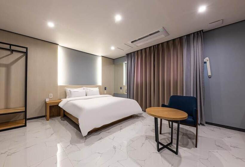 모텔 Okcheon Daecheong