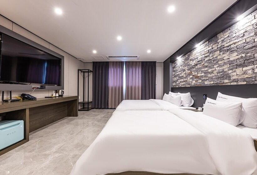 모텔 Okcheon Daecheong