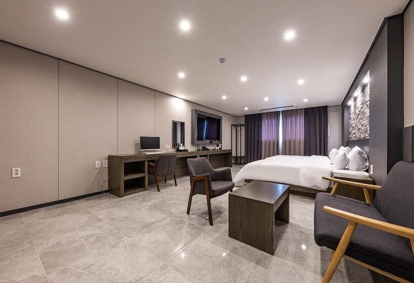 모텔 Okcheon Daecheong