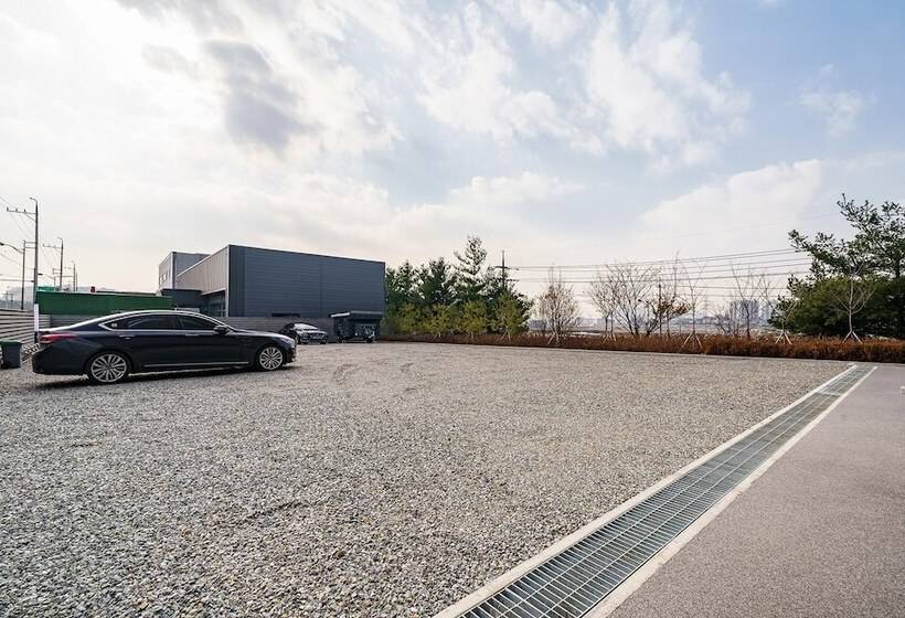 מוטל Pyeongtaek La Seine Tourist