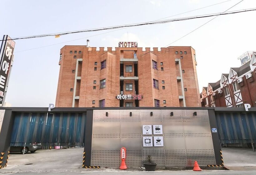 מוטל Sangju Stay 201