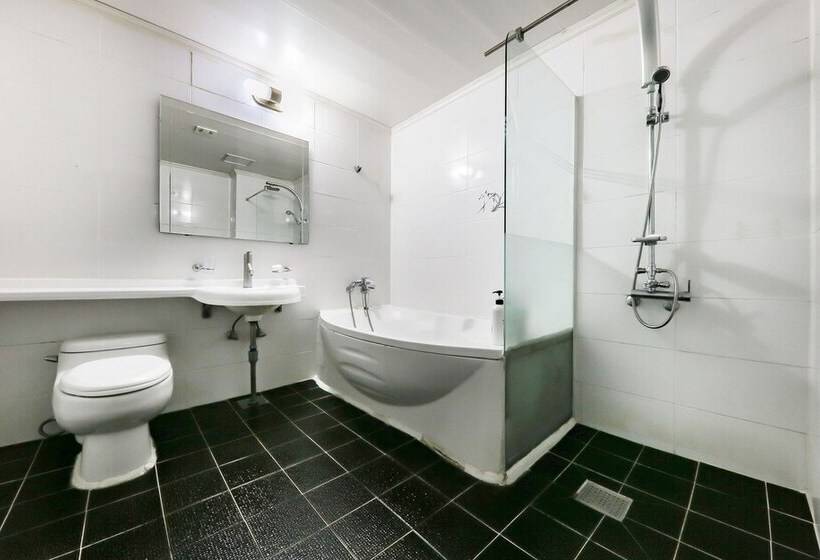 Мотель Seosan Neotel