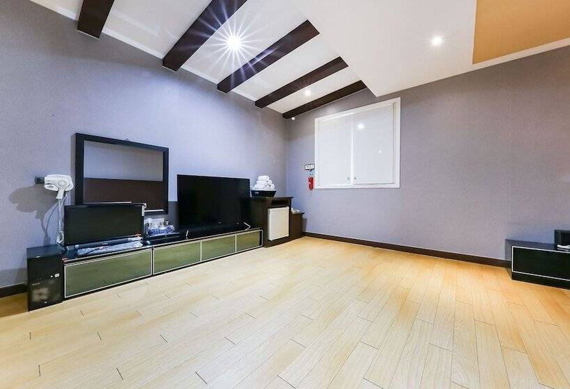 Мотель Seosan Neotel