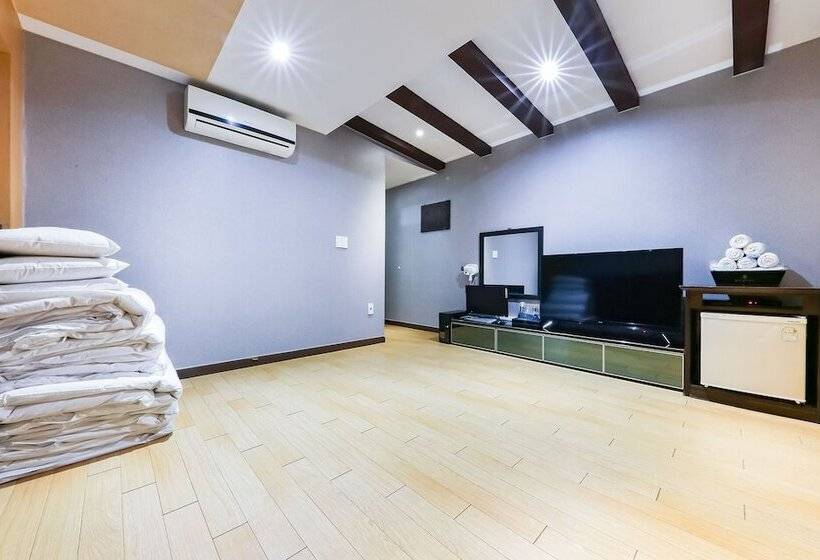 Мотель Seosan Neotel