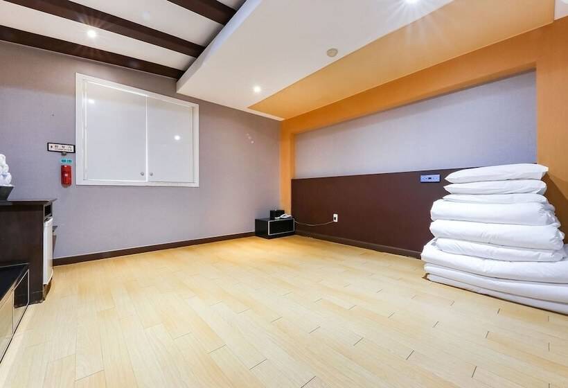 Мотель Seosan Neotel