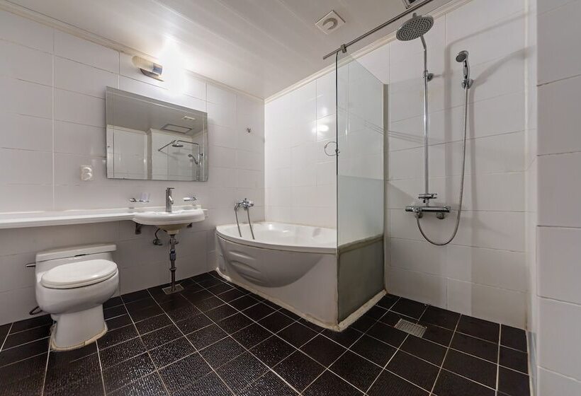 Мотель Seosan Neotel