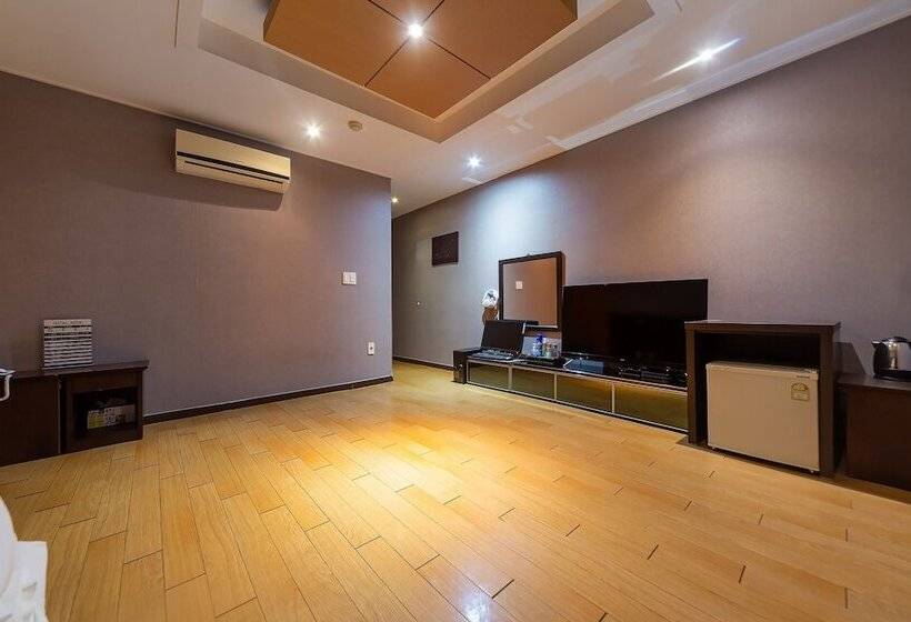 Мотель Seosan Neotel