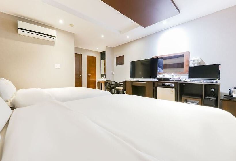 Мотель Seosan Neotel