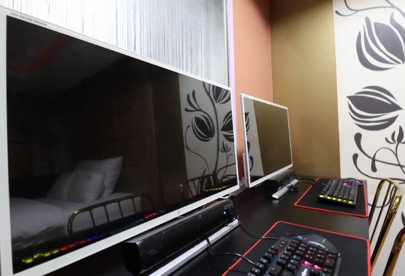 מוטל Siheung Eros