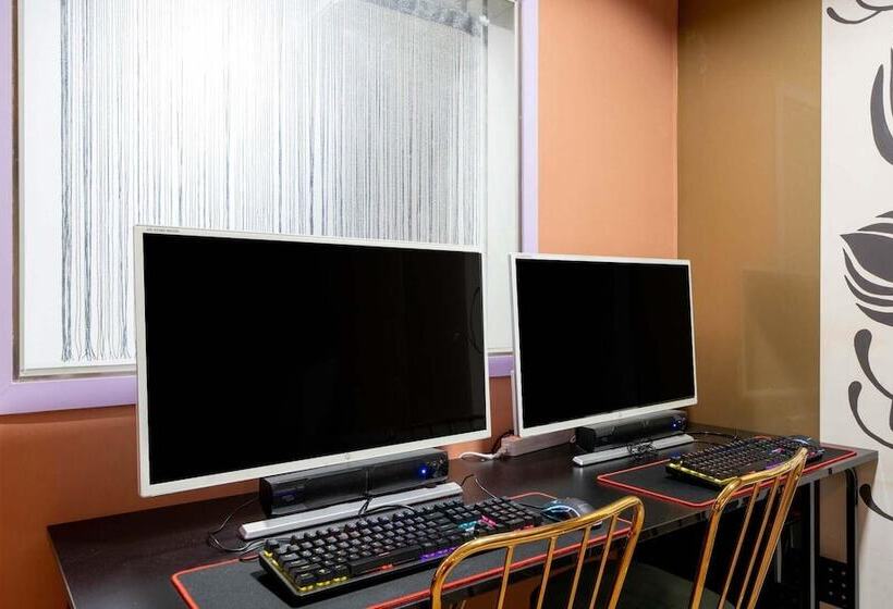 מוטל Siheung Eros