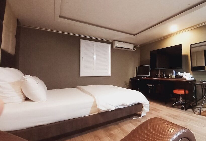 מוטל Siheung Eros