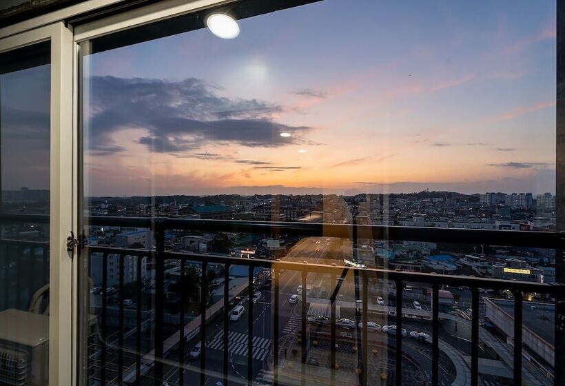 Мотель Songtan Hotel Corner Inn