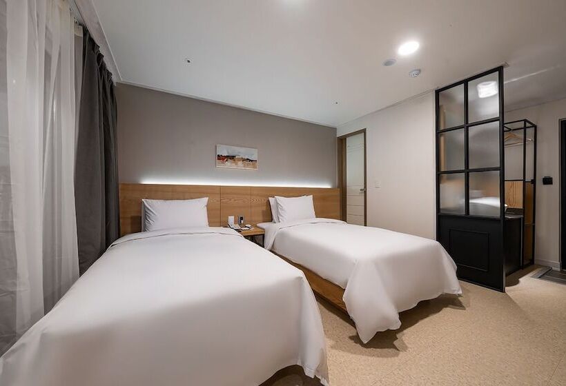 Мотель Songtan Hotel Corner Inn