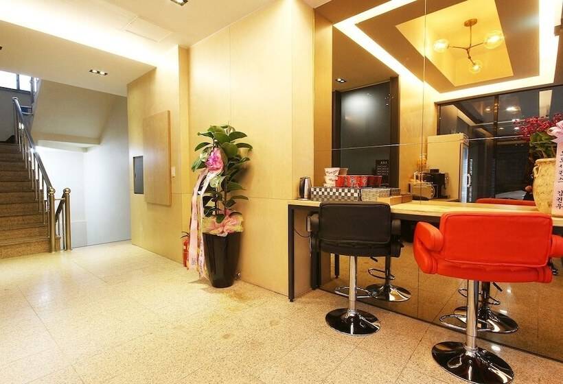 Мотель Suncheon Hotel The B