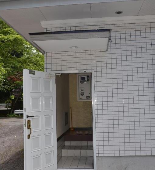 汽车旅馆  Takao Asiel