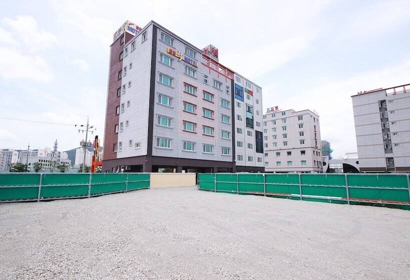 Motel Tongyeong Rock