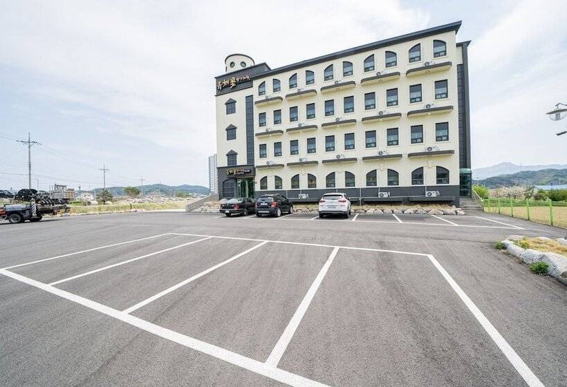 Motel Yangyang Yuchaekkotyanggicheoreom