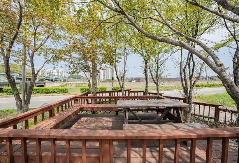 Motel Yangyang Yuchaekkotyanggicheoreom